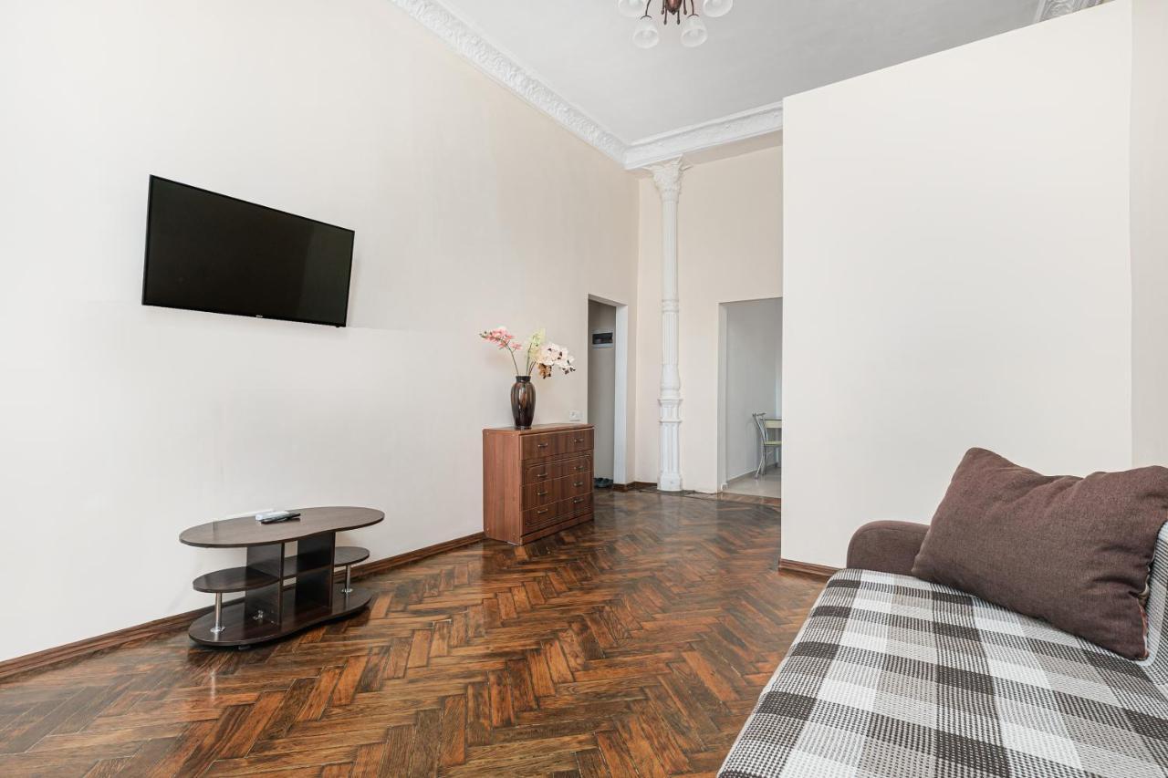 Nice Apartment In The City Center Odessa Luaran gambar